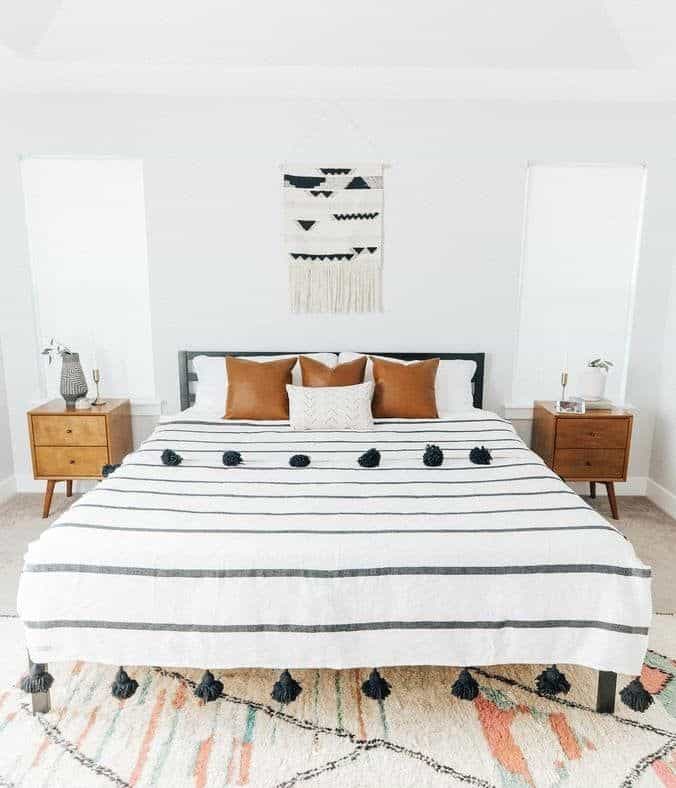 Queen Bed Pillow Arrangement Ideas; How to Do It Right? – eDecorTrends