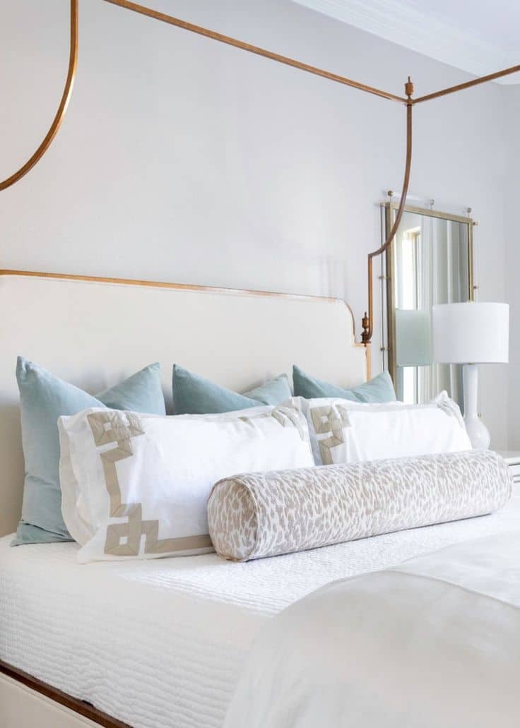 Queen Bed Pillow Arrangement Ideas; How to Do It Right? – eDecorTrends
