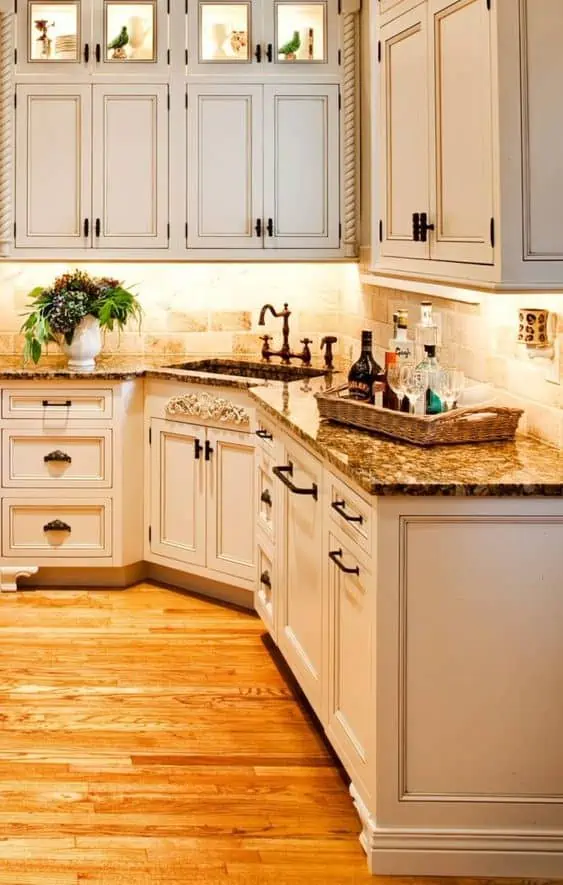 Brown granite countertop for bright kitchen